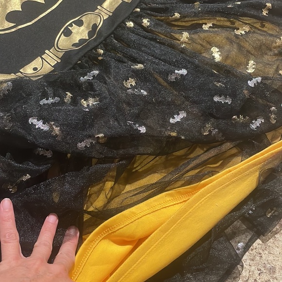 BATGIRL TUTU / COSTUME WITH CAPE - Picture 5 of 7